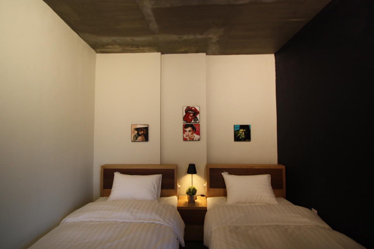 Nabi Auberge de jeunesse *